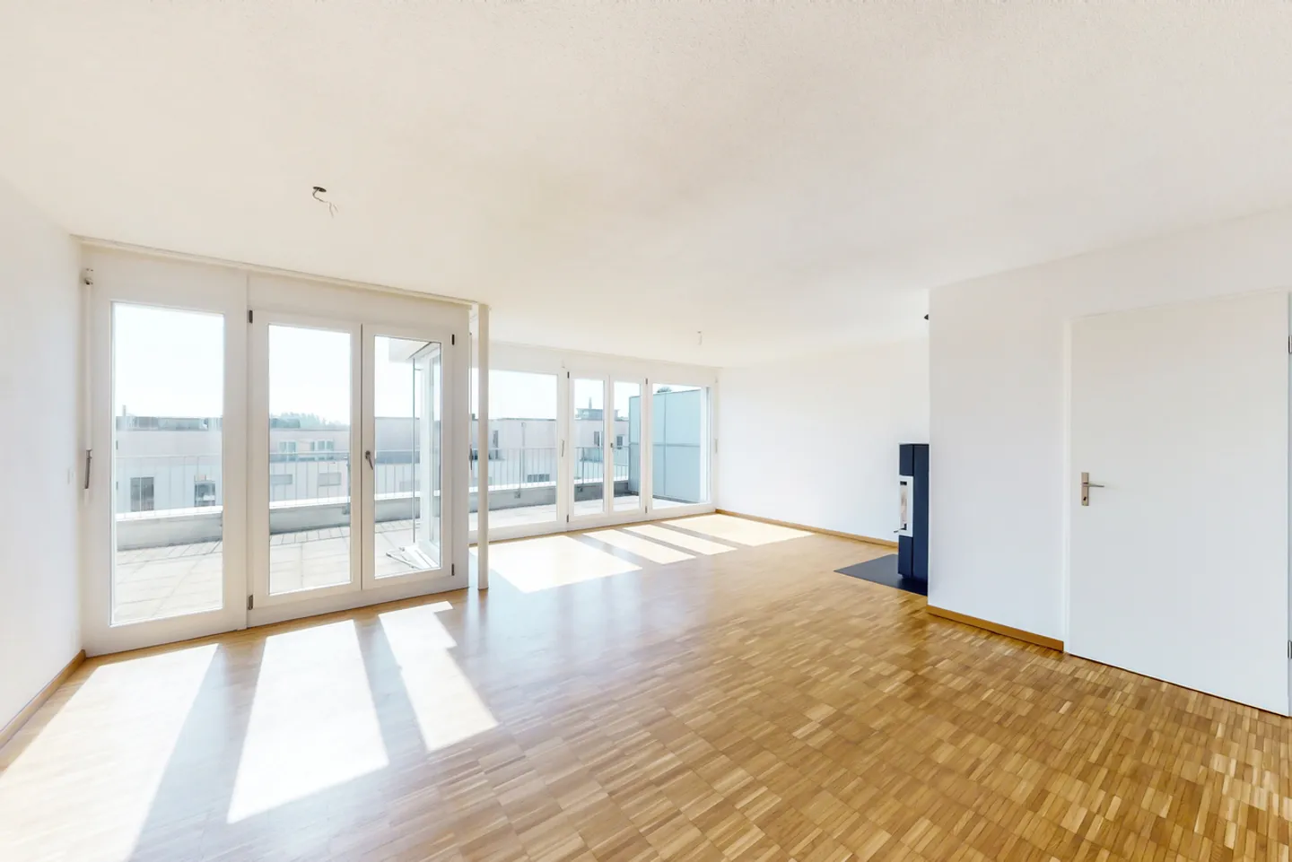 Bel appartement moderne dans la verdure - Photo 2 sur 6