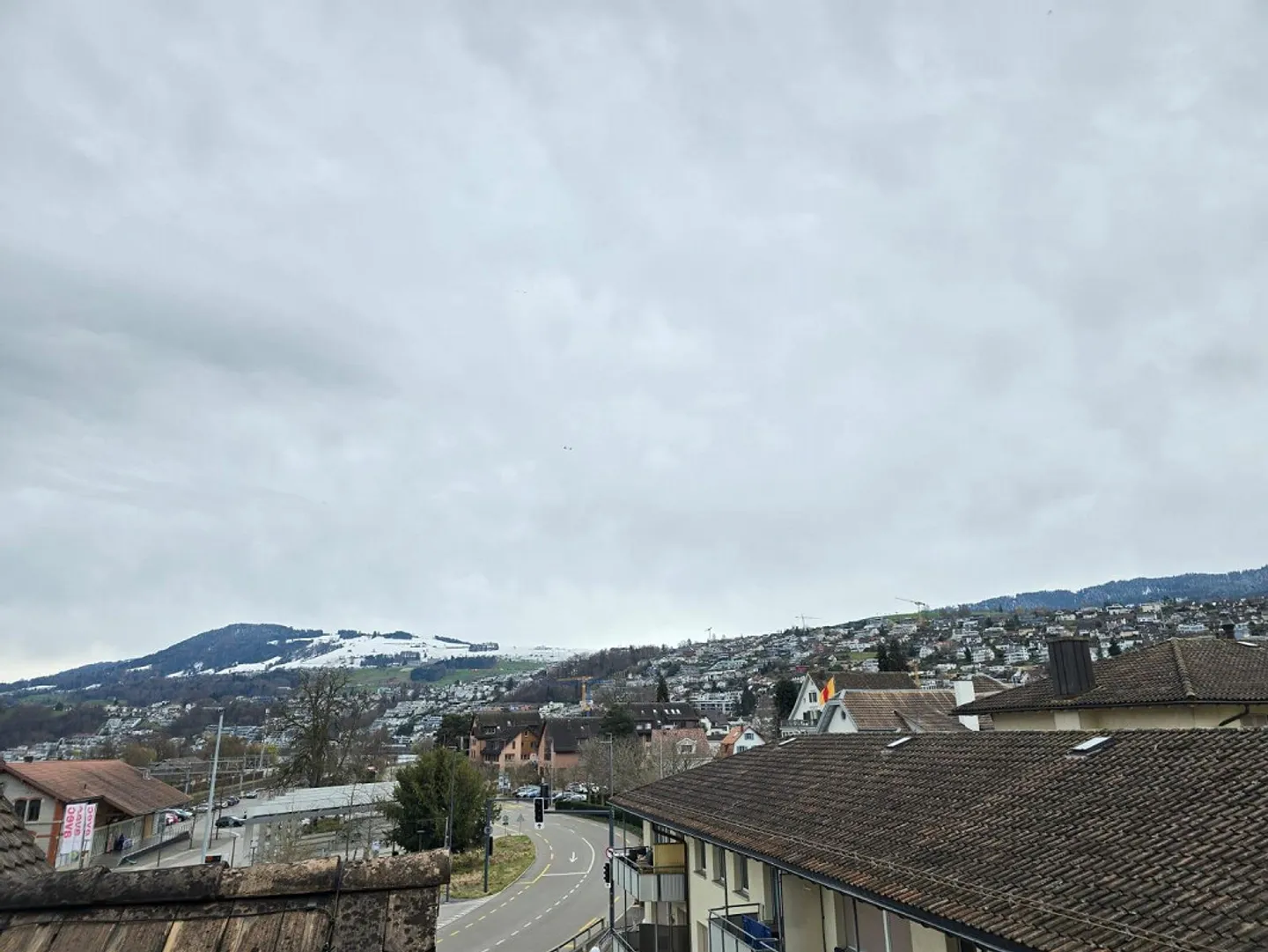 3.5 room apartment with lake view in a central location - Photo 9 of 9