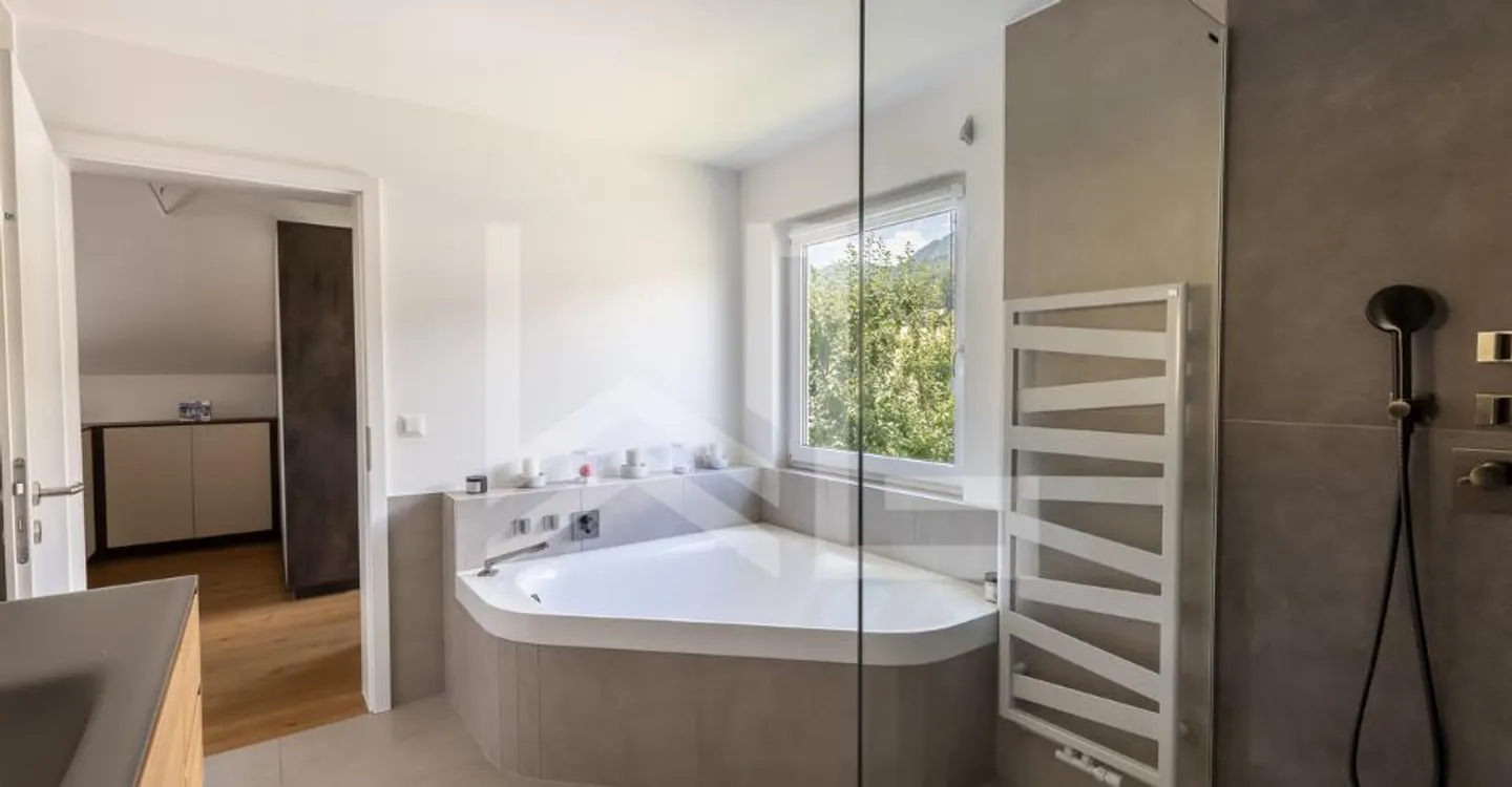 Contemporary Property with View - Photo 9 of 10
