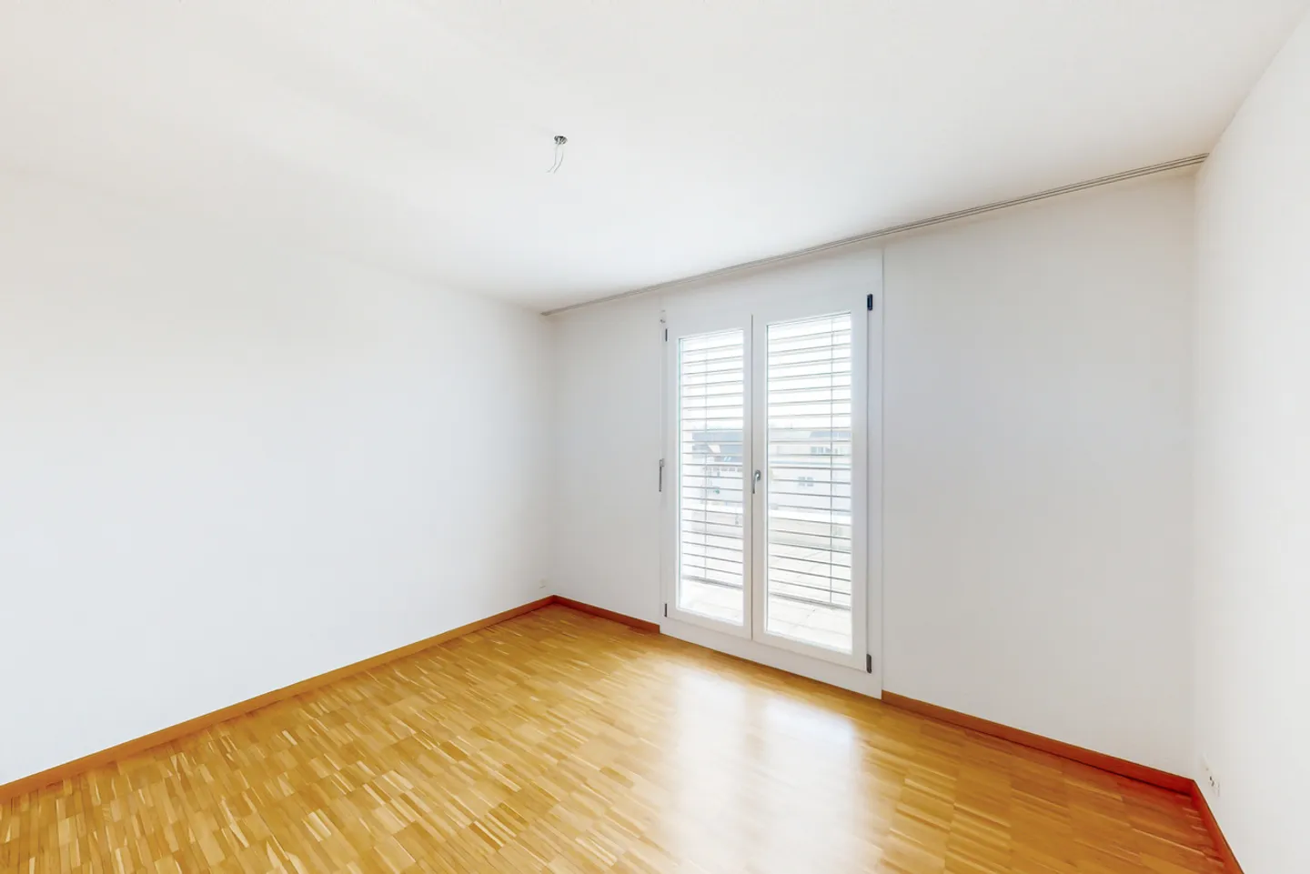Bel appartement moderne dans la verdure - Photo 4 sur 6