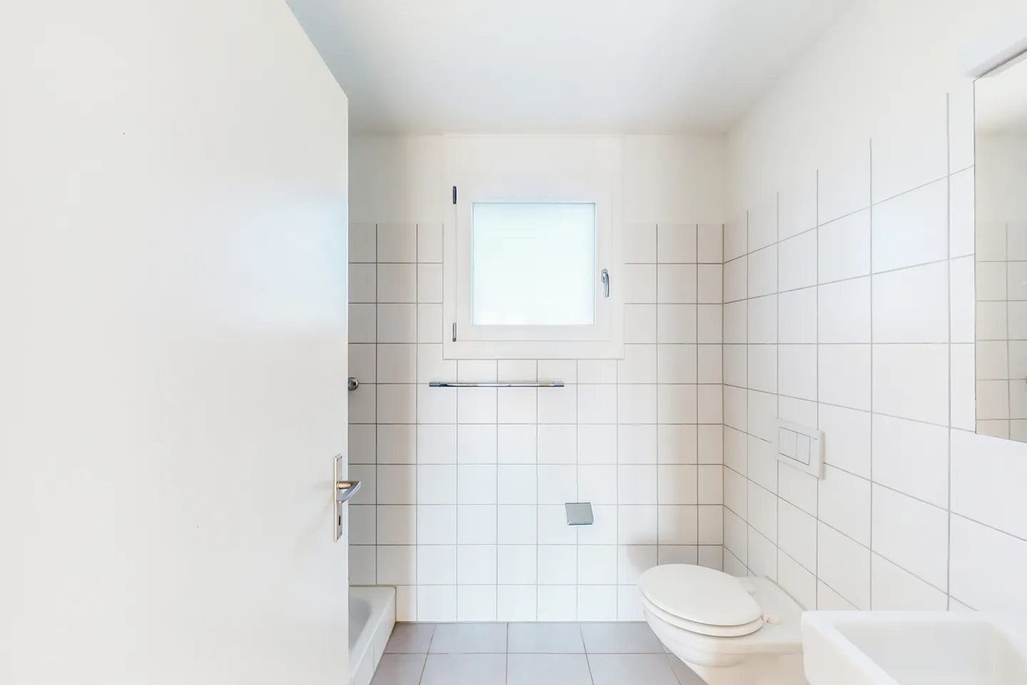 Bel appartement moderne dans la verdure - Photo 5 sur 6