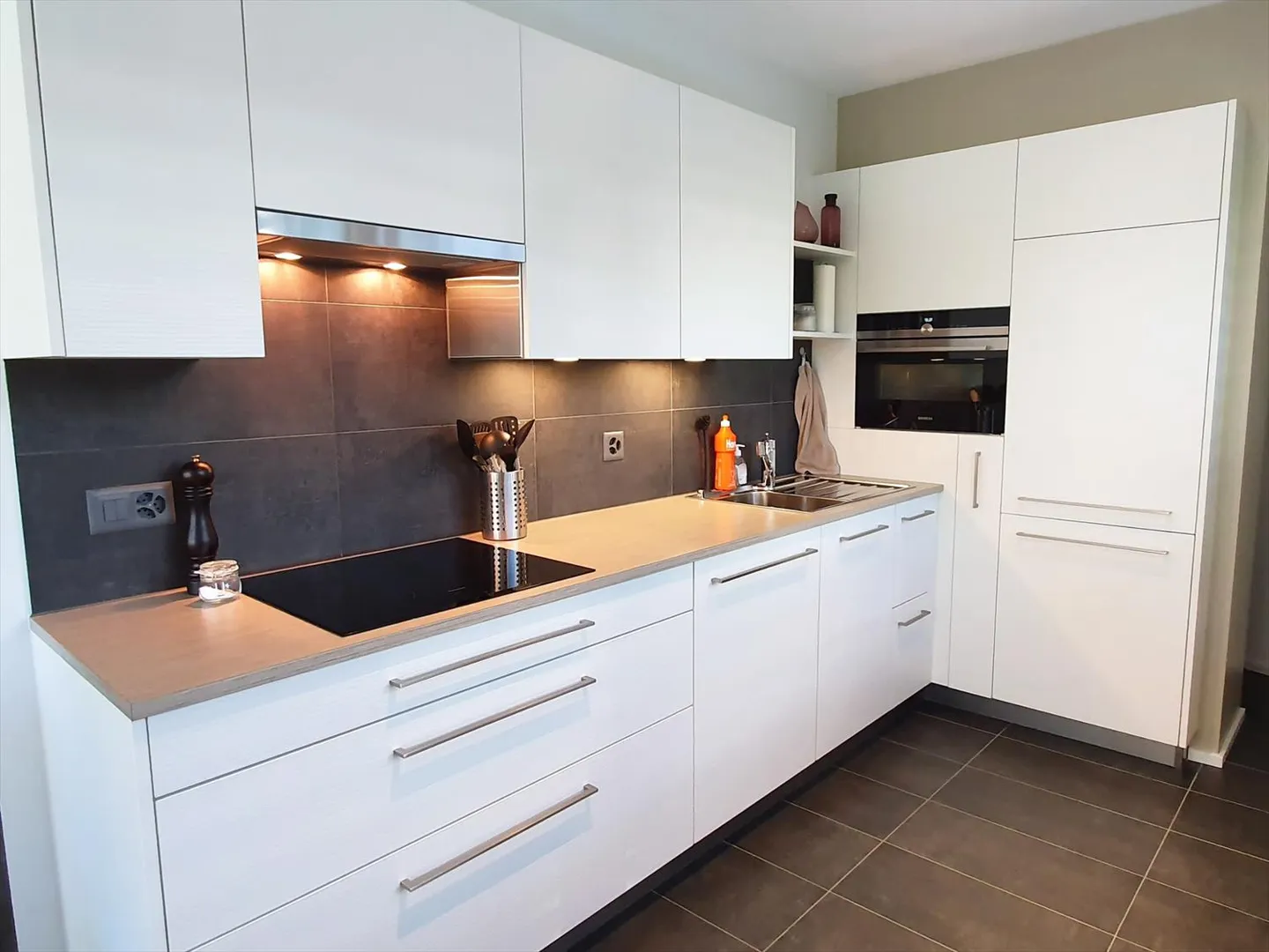 Sion, nuovo appartamento di 3,5 locali vicino al quartiere Ritz con parcheggio - Foto 4 di 9