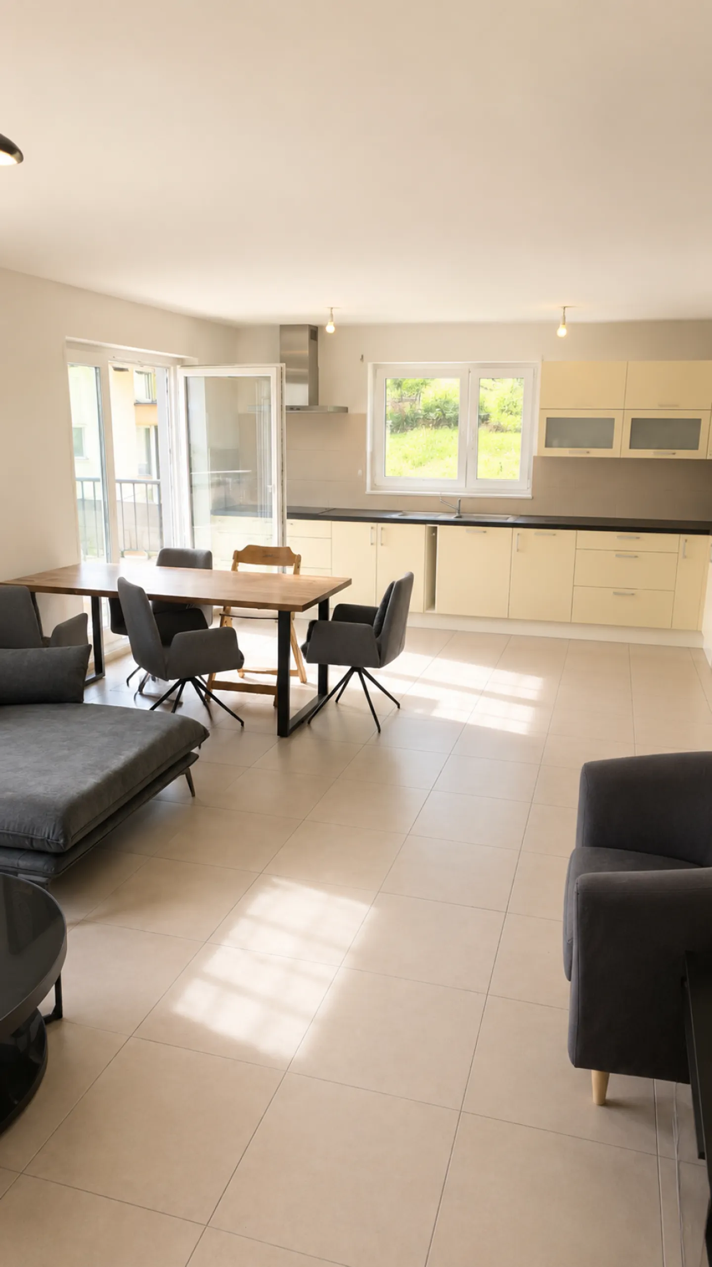 Beautiful 3.5-room apartment - Photo 2 of 6