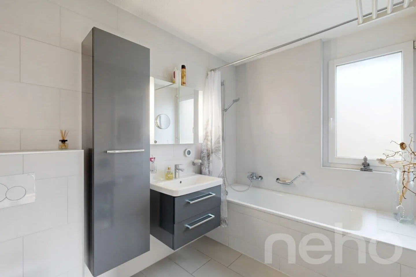 Very nice bright and crossing apartment with large balcony! - Photo 7 of 12