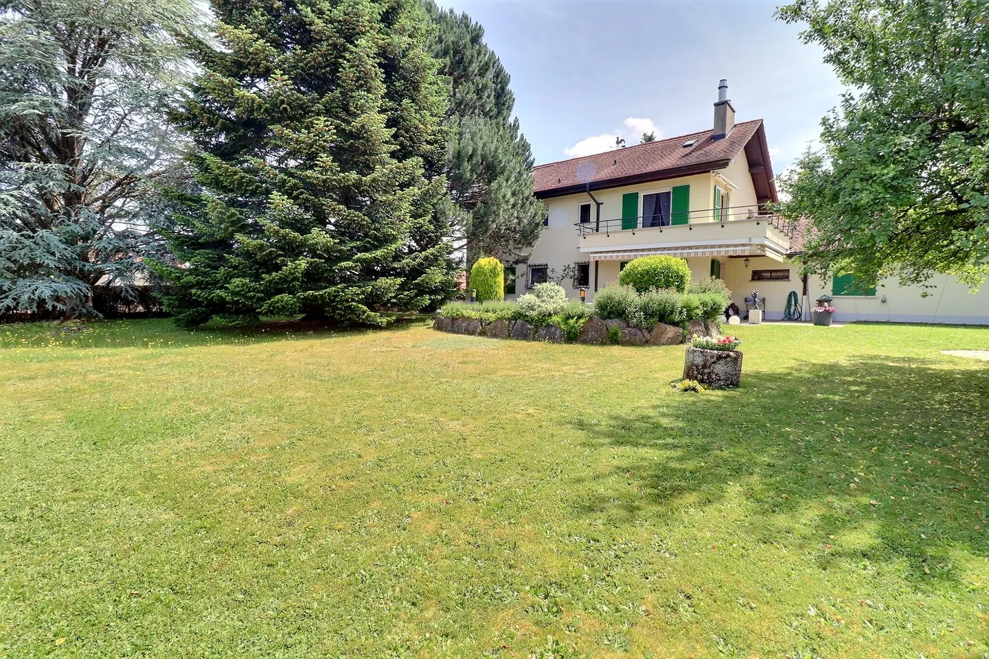 Charming Individual House in Vaud - Photo 5 of 24