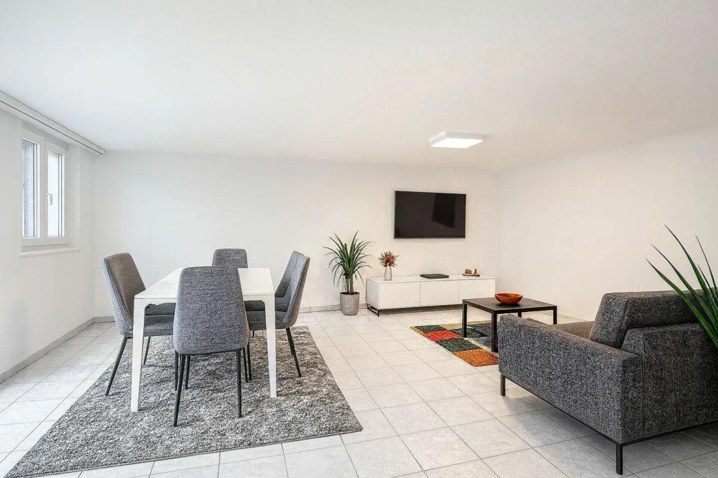 Geräumige Wohnung mit privatem Garten - Foto 1 von 6