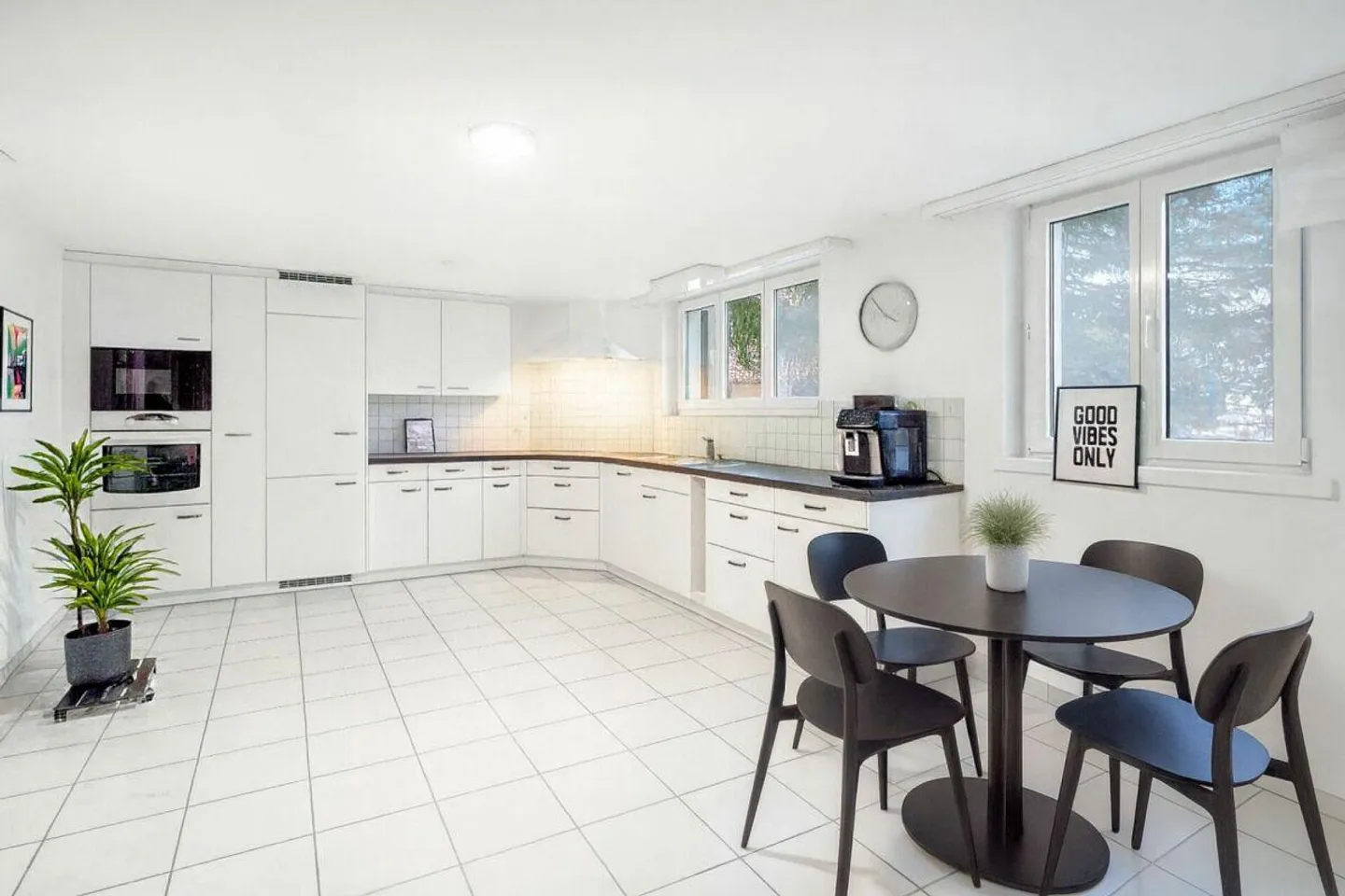 Geräumige Wohnung mit privatem Garten - Foto 2 von 6