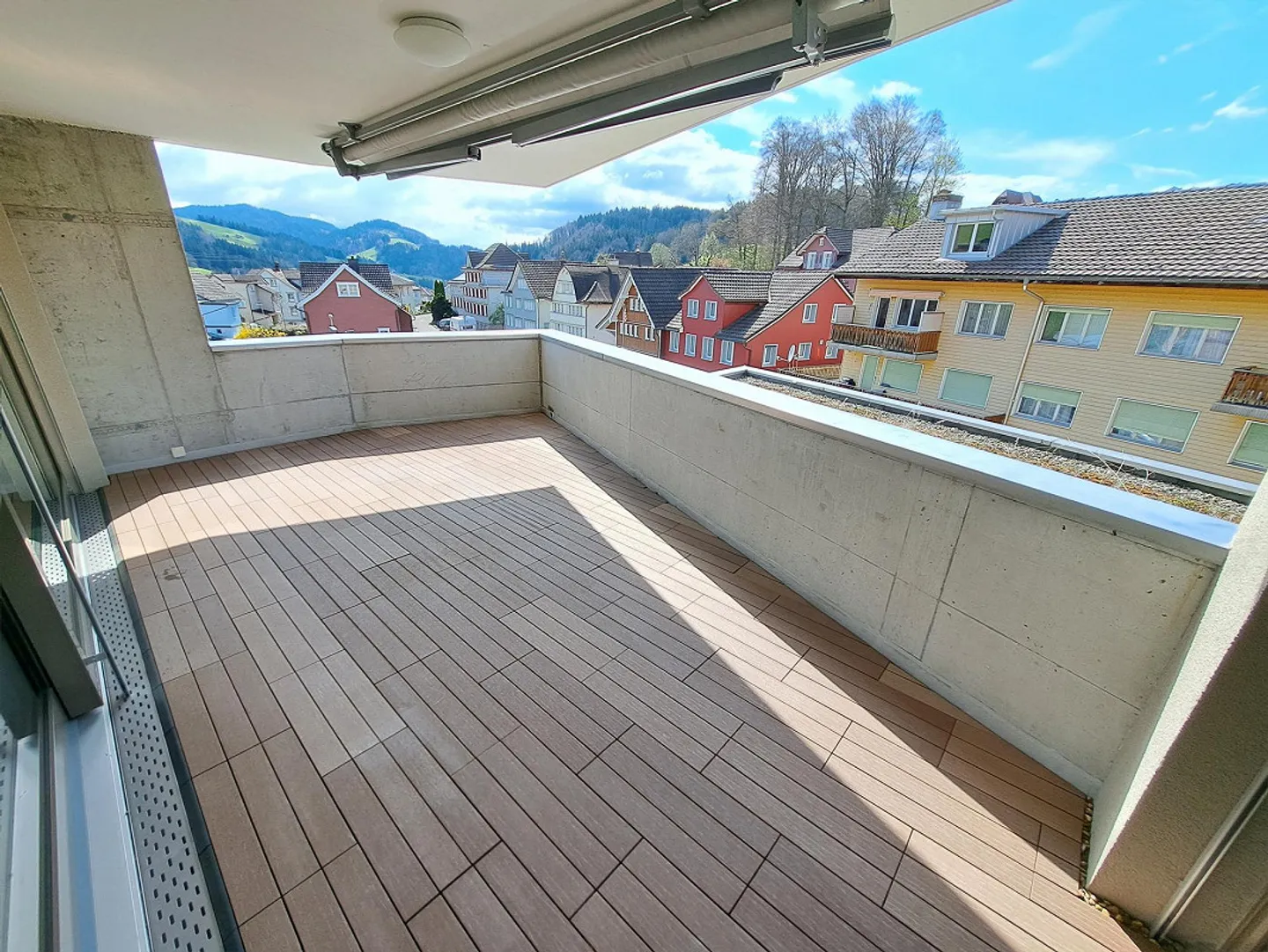 Appartement moderne de 4,5 pièces avec 2 salles de bain à Degersheim ! - Photo 7 sur 7