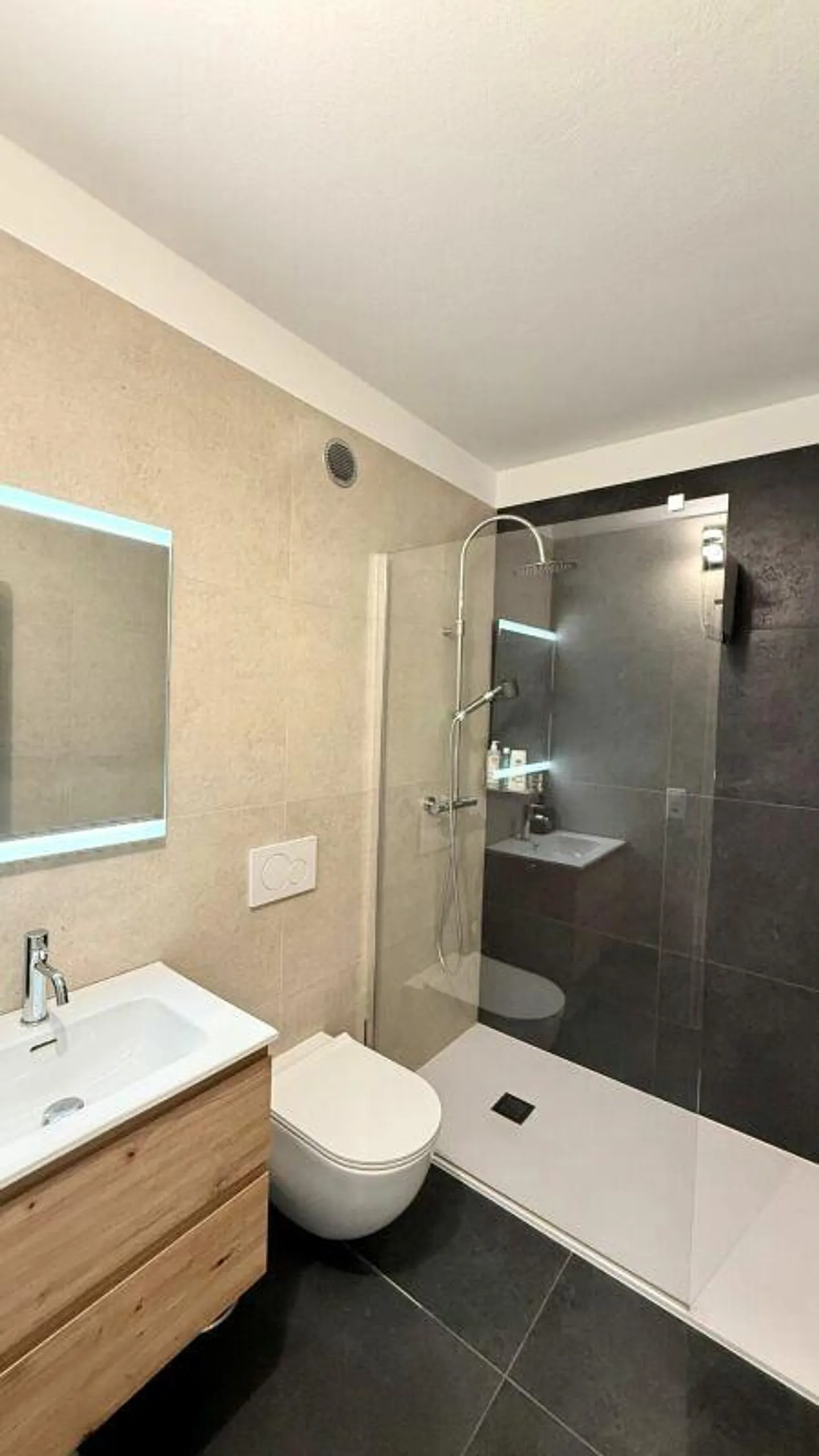 Cadro - wunderbare 3.5 Zimmer mit offenem Blick über die Stadt Lugano - Foto 10 von 14