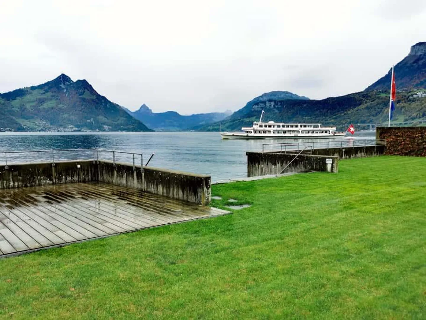 Neuwertige 5.5 Zi-Wohnung mit Seesicht mitten in Beckenried - Foto 13 von 14