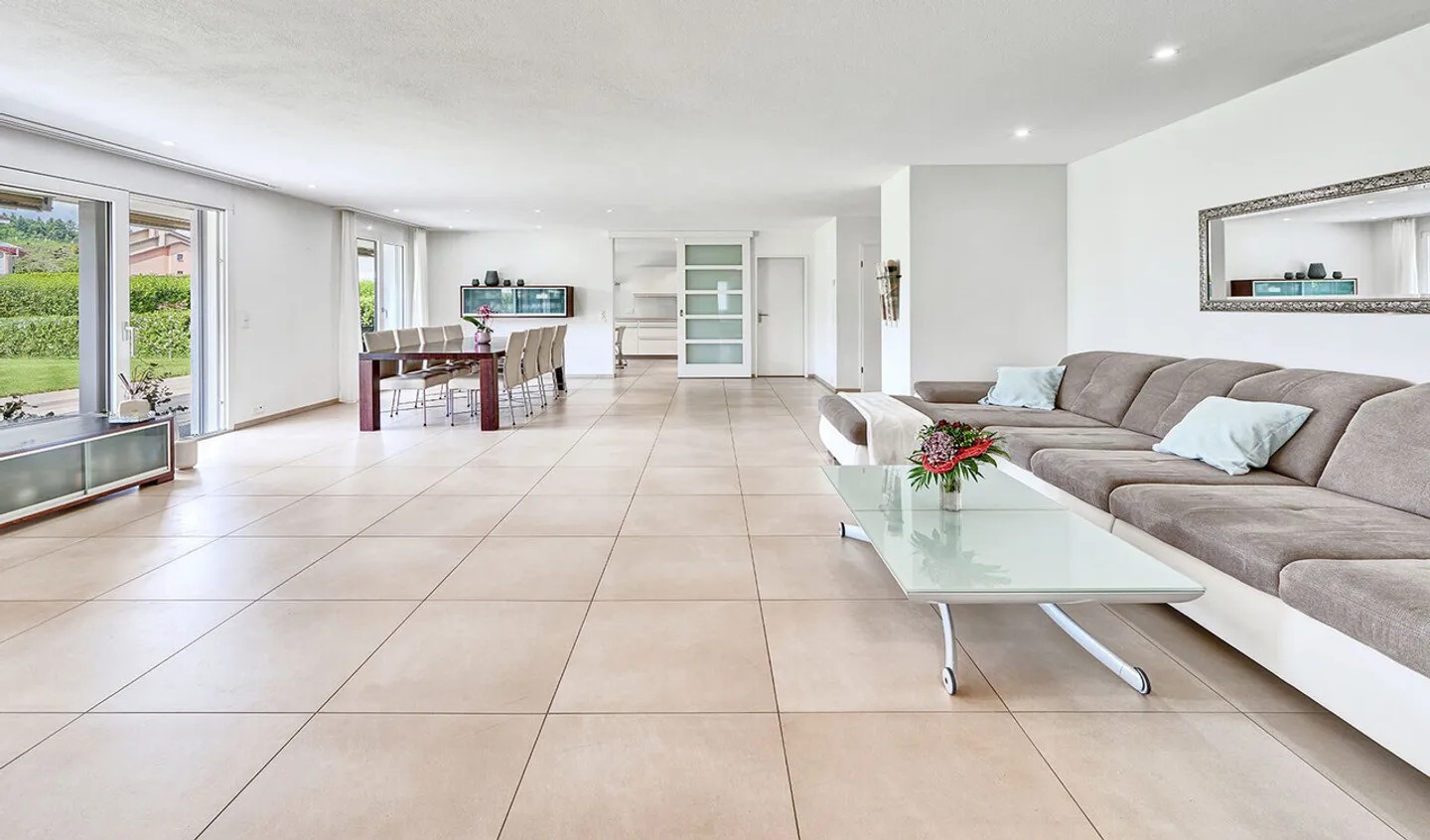 Vivere e lavorare armoniosamente combinati – spazioso appartamento con giardino - Foto 1 di 6