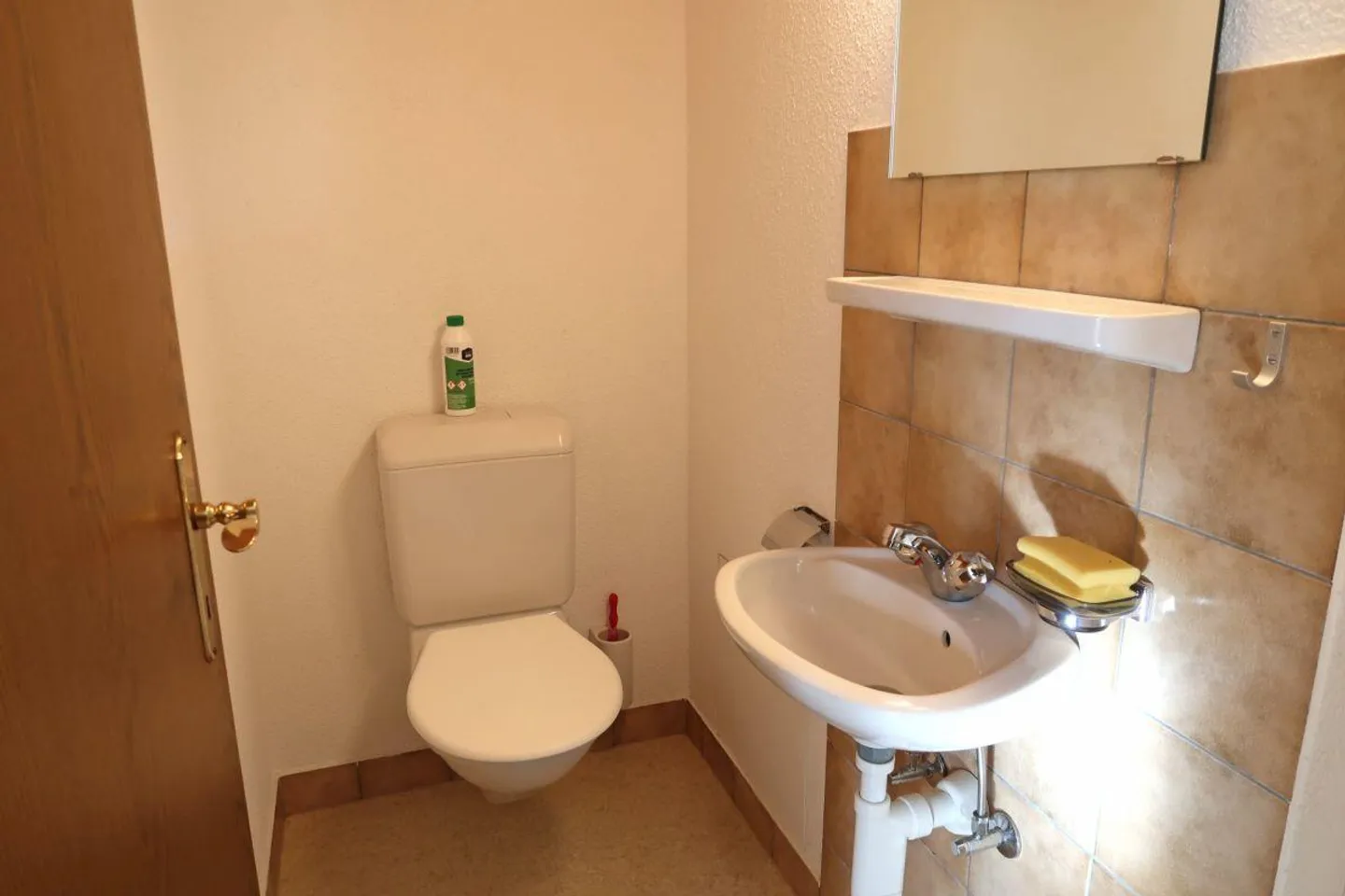 Pleasant & affordable - with balcony and view! - Photo 7 of 13