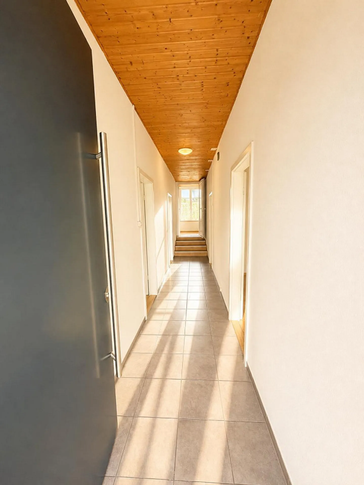 Appartement fraîchement rénové - Photo 1 sur 13