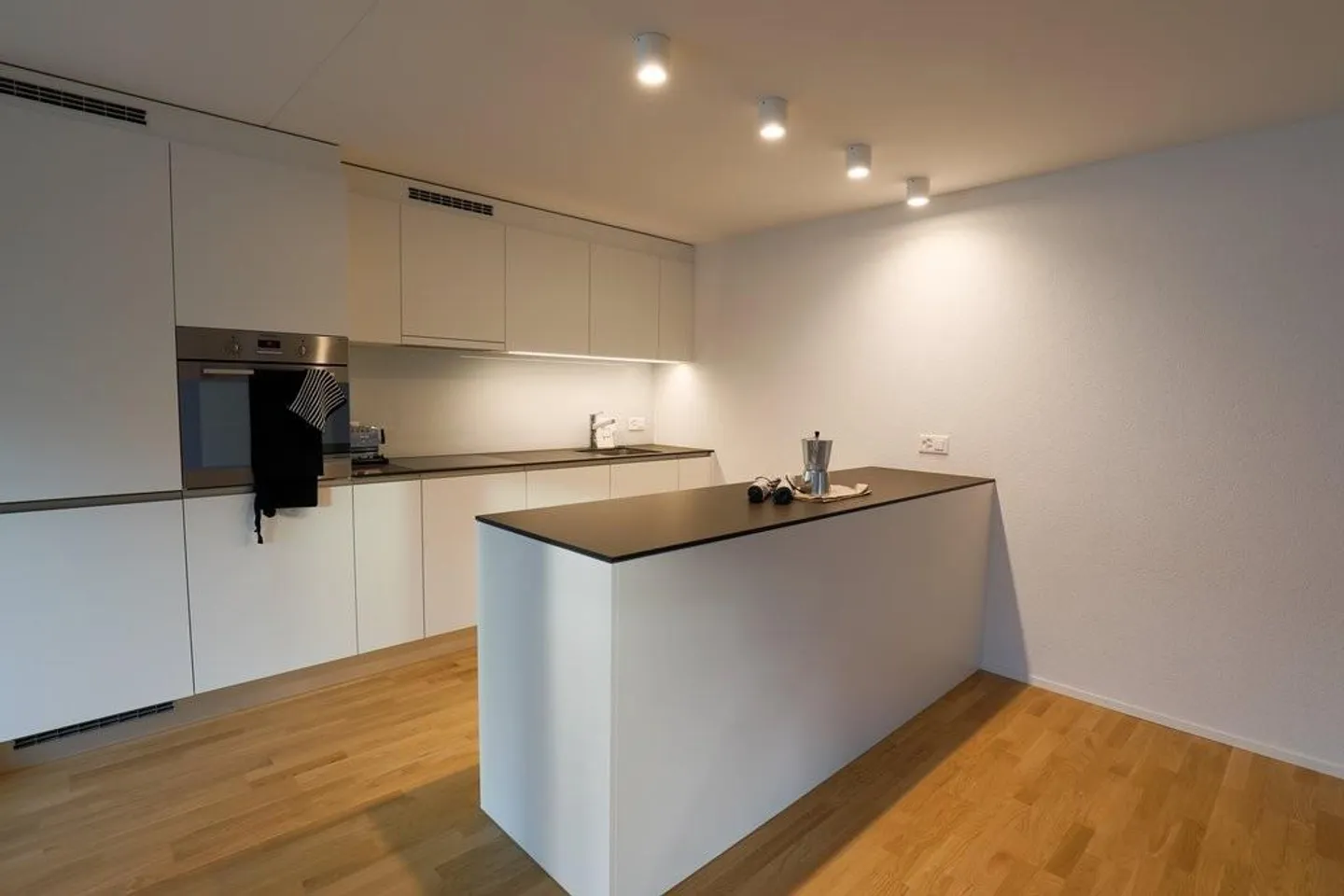 Modern Apartment in Wabern - Photo 2 of 11