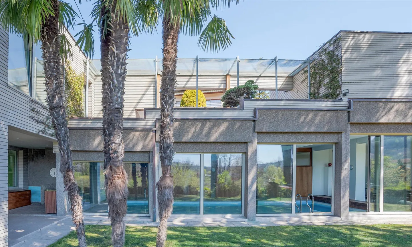 Villa mit 6,5 Zimmern und internem Pool in Novazzano - Foto 1 von 10