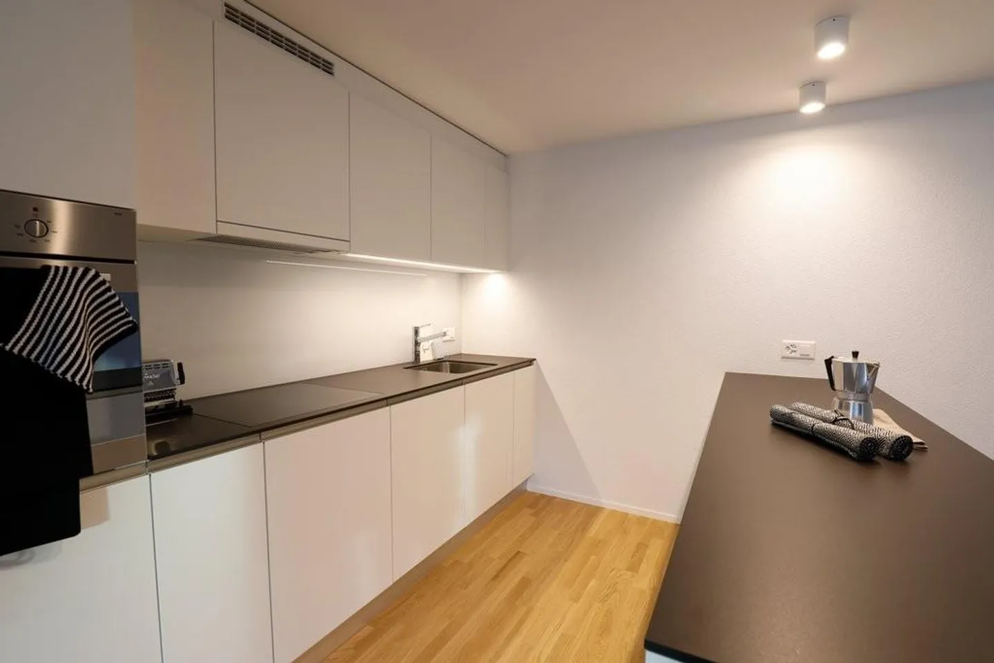 Modern Apartment in Wabern - Photo 3 of 11