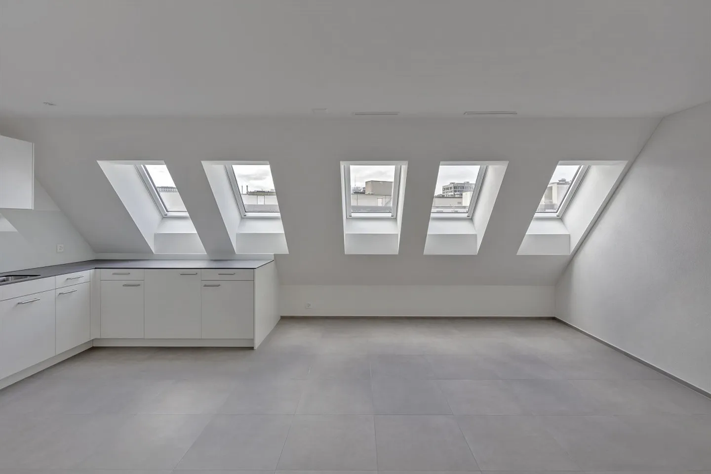 Central, Sleek & Bright  Downtown Living - Photo 4 of 7