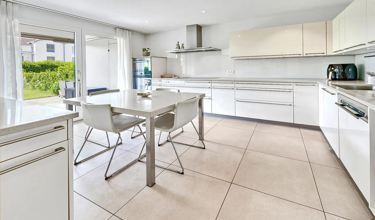 Vivere e lavorare armoniosamente combinati – spazioso appartamento con giardino - Foto 1 di 6