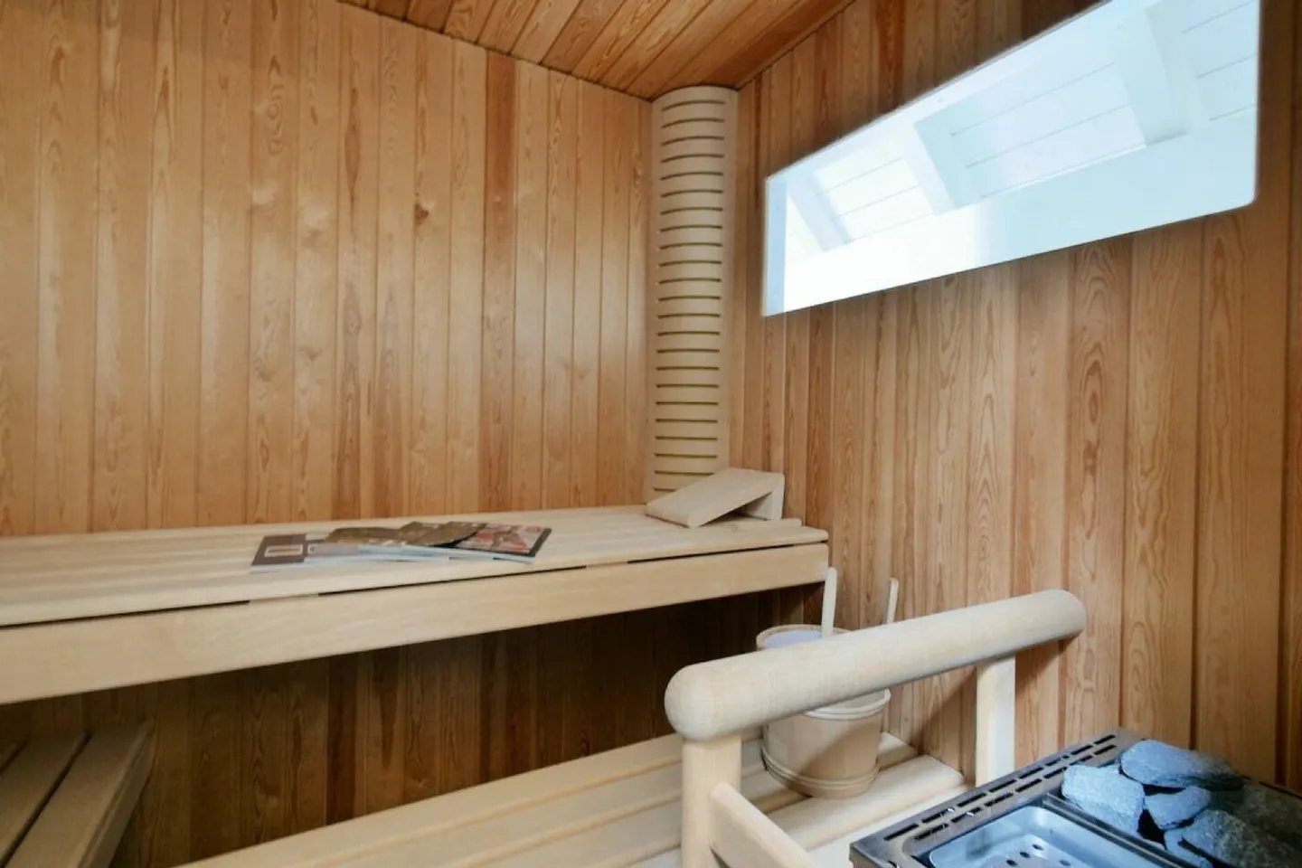 Froid? Duplex en dernier étage avec sauna, vue dégagée et connexion parfaite aux transports en commun - Photo 1 sur 9