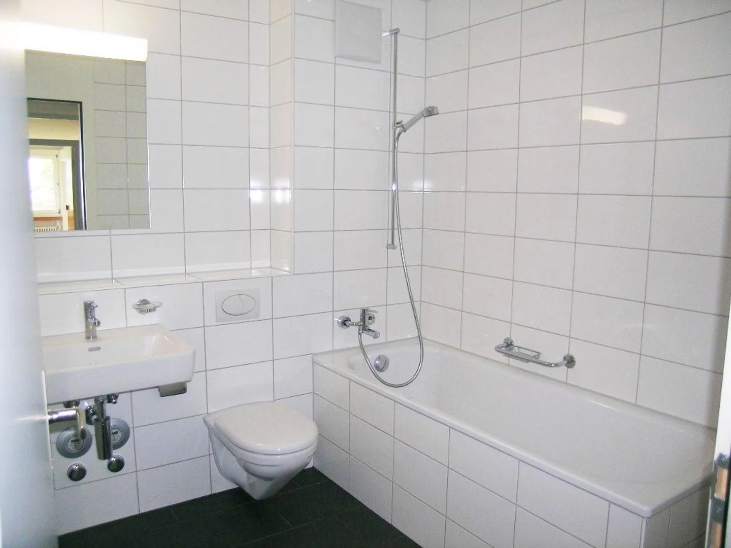 Grand appartement familial à Reinach dans un emplacement agréable - Photo 4 sur 9