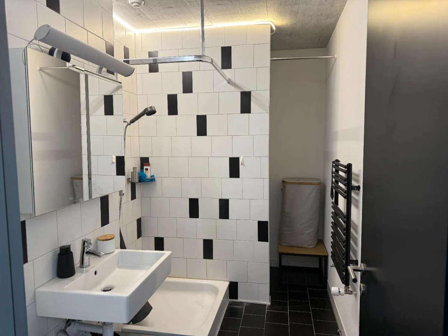 «2.5 Zimmer möbl. Wohnobjekt» - Foto 5 di 5