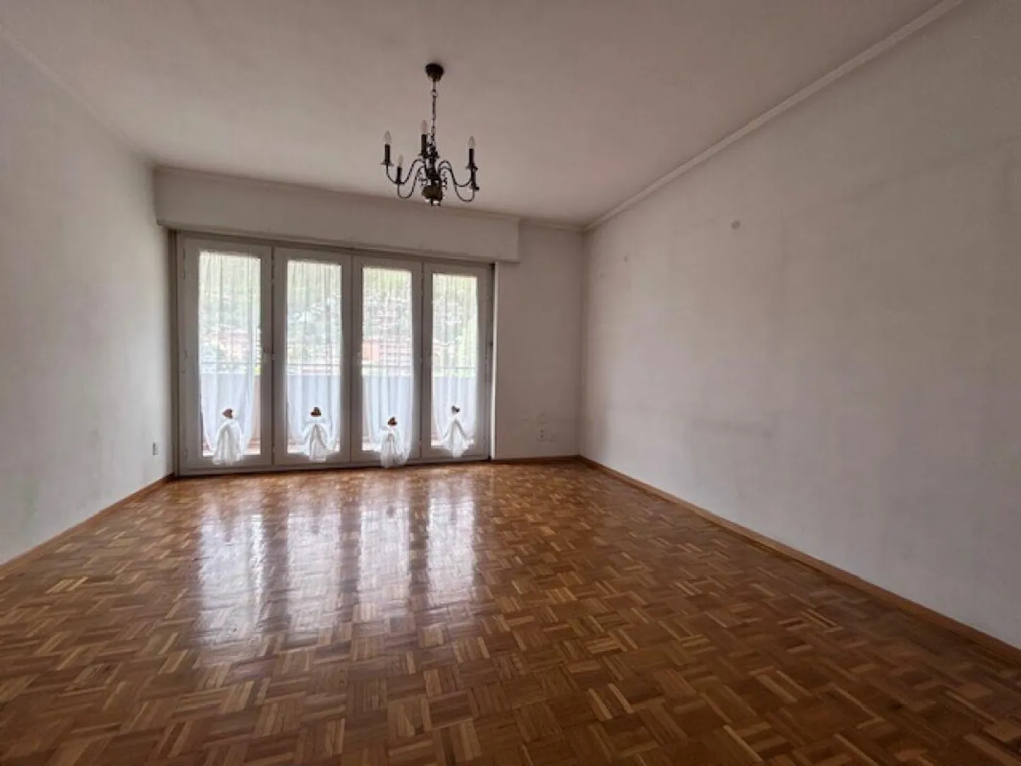 APPARTEMENT 2.5 PIÈCES AVEC GARAGE - EXCELLENT INVESTISSEMENT - Photo 7 sur 17