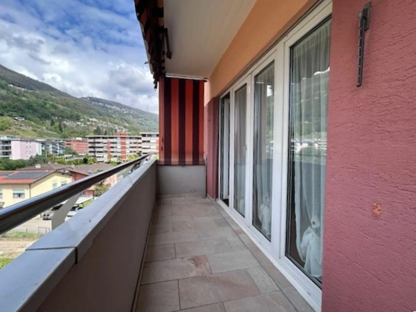 APPARTEMENT 2.5 PIÈCES AVEC GARAGE - EXCELLENT INVESTISSEMENT - Photo 11 sur 17