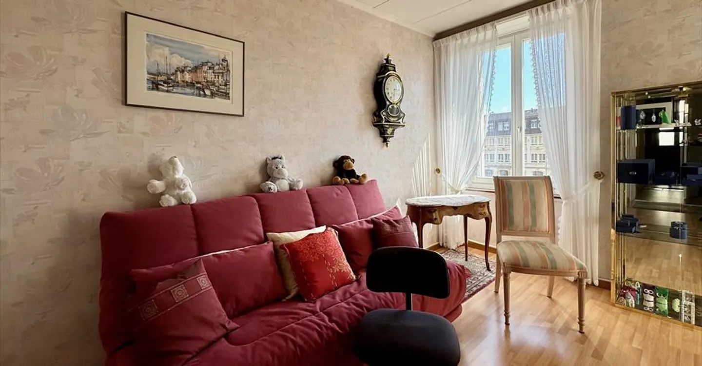 Furnished apartment rental 5.5 rooms - Photo 3 of 11