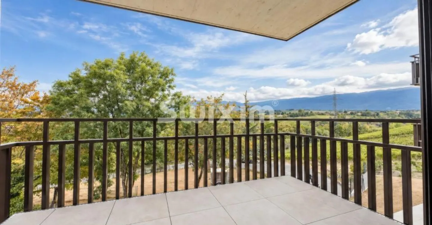 New 5-room apartment on the 1st floor in Russin - Photo 1 of 6