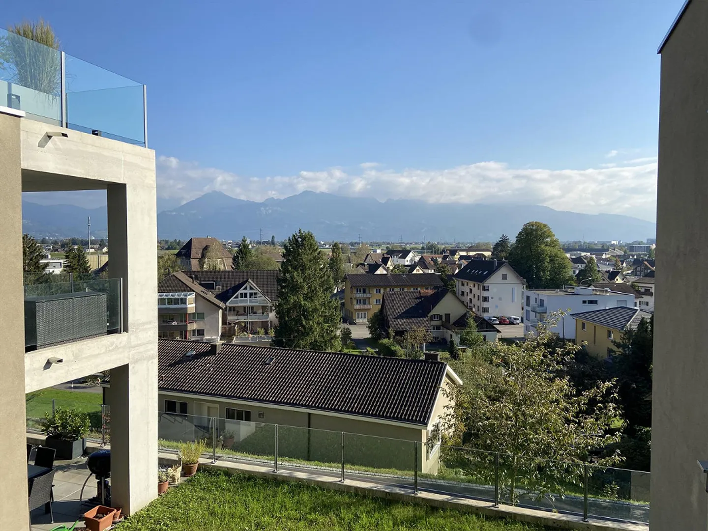 Ampio appartamento di 4,5 stanze con vista - Foto 5 di 25