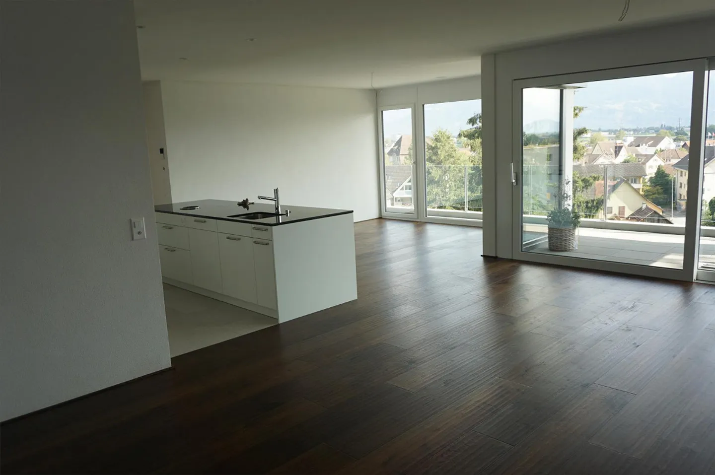 Ampio appartamento di 4,5 stanze con vista - Foto 6 di 25