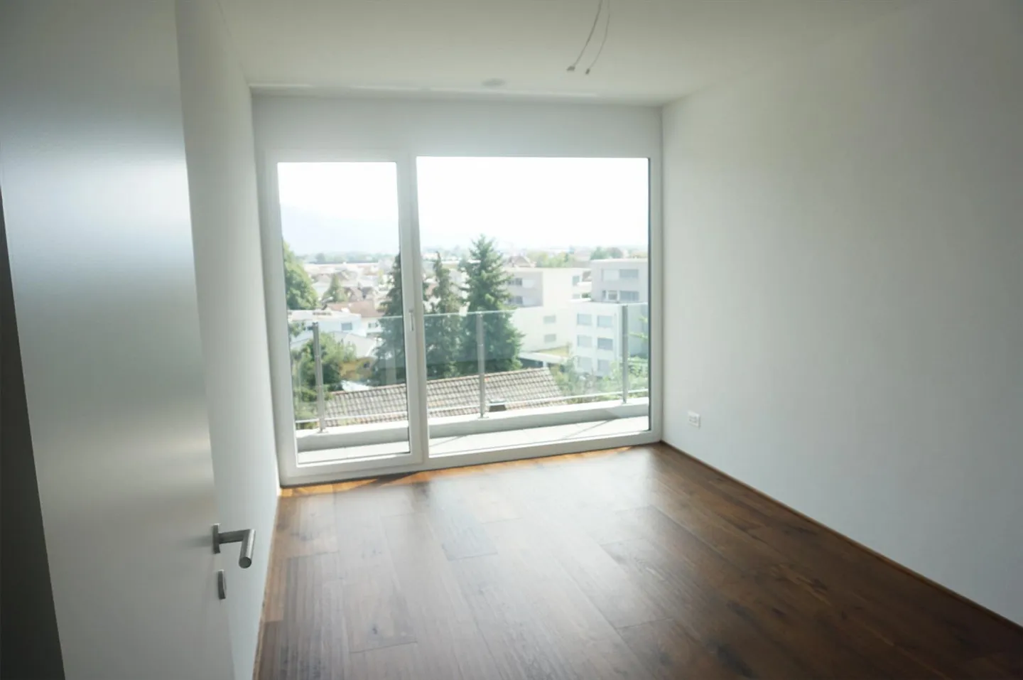 Ampio appartamento di 4,5 stanze con vista - Foto 8 di 25