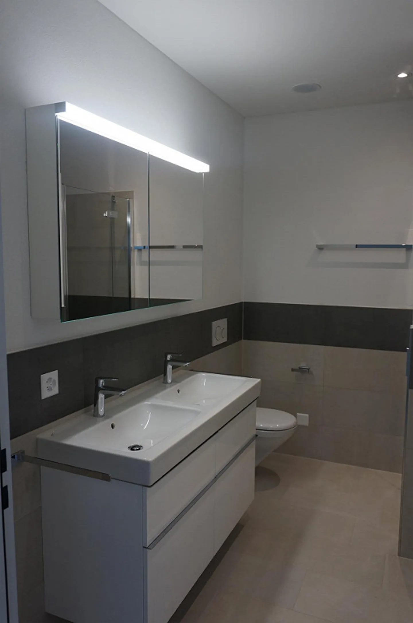 Ampio appartamento di 4,5 stanze con vista - Foto 16 di 25