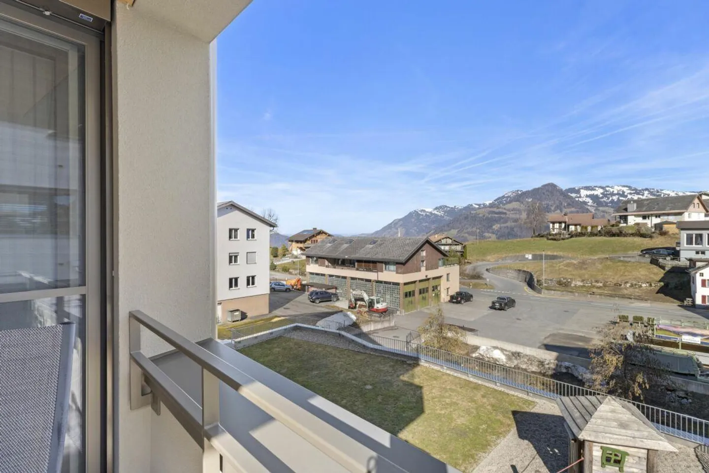 Family Home in Breathtaking Surroundings - Photo 2 of 14