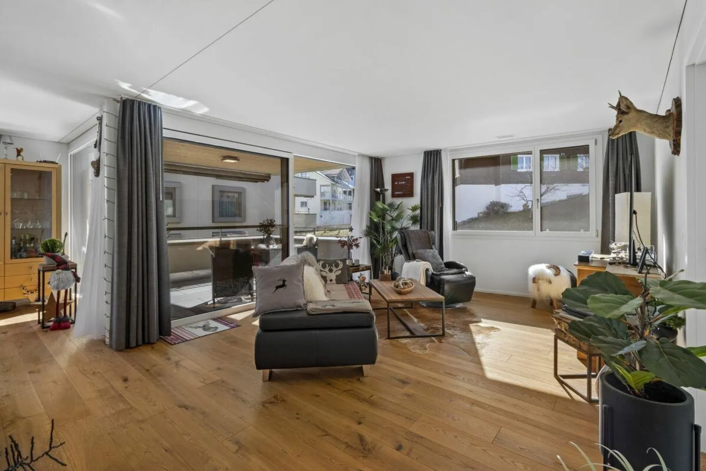 Family Home in Breathtaking Surroundings - Photo 3 of 14