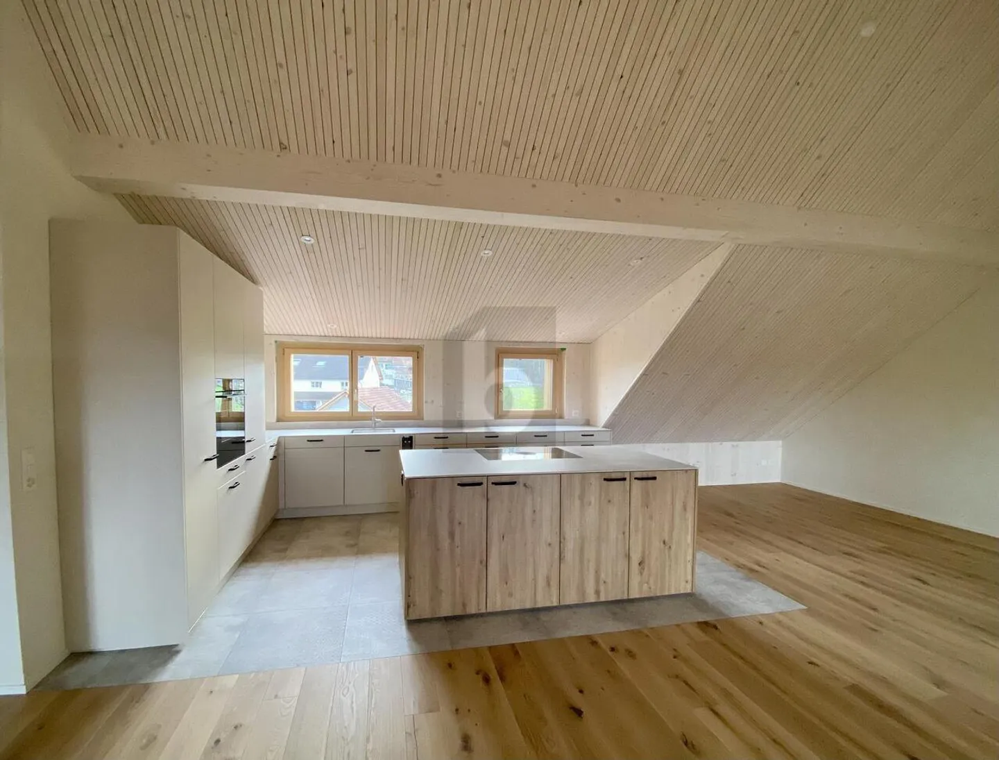 MODERN, LICHTDURCHFLUTET UND FAMILIENFREUNDLICH - Foto 1 von 6