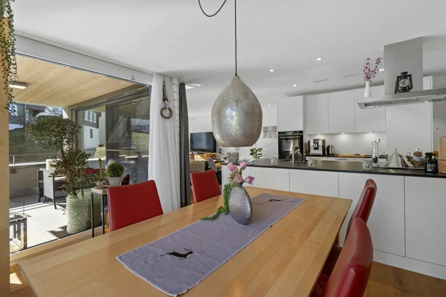 Family Home in Breathtaking Surroundings - Photo 7 of 14