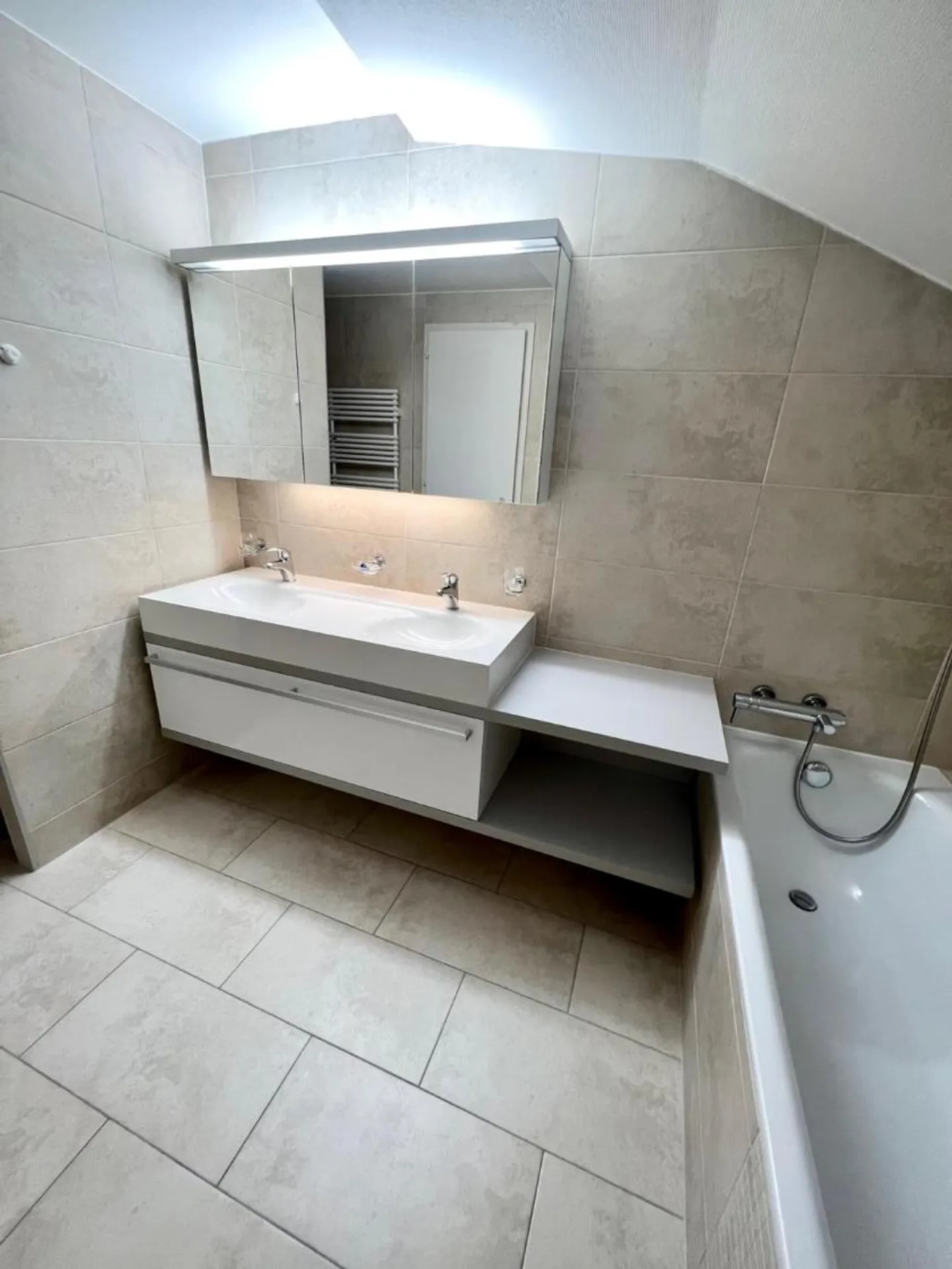 Geräumige Wohnung mit Seeblick - Foto 12 von 13