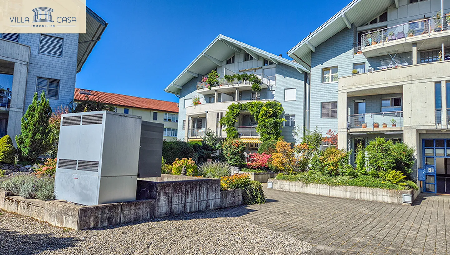 Light-flooded 4.5-room maisonette apartment in Spiez - Photo 2 of 22