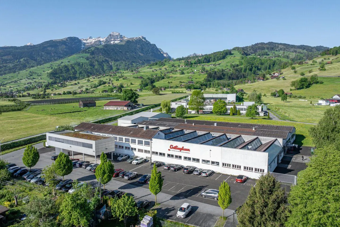 Gewerbeliegenschaft mit Baulandreserve - Foto 2 von 9