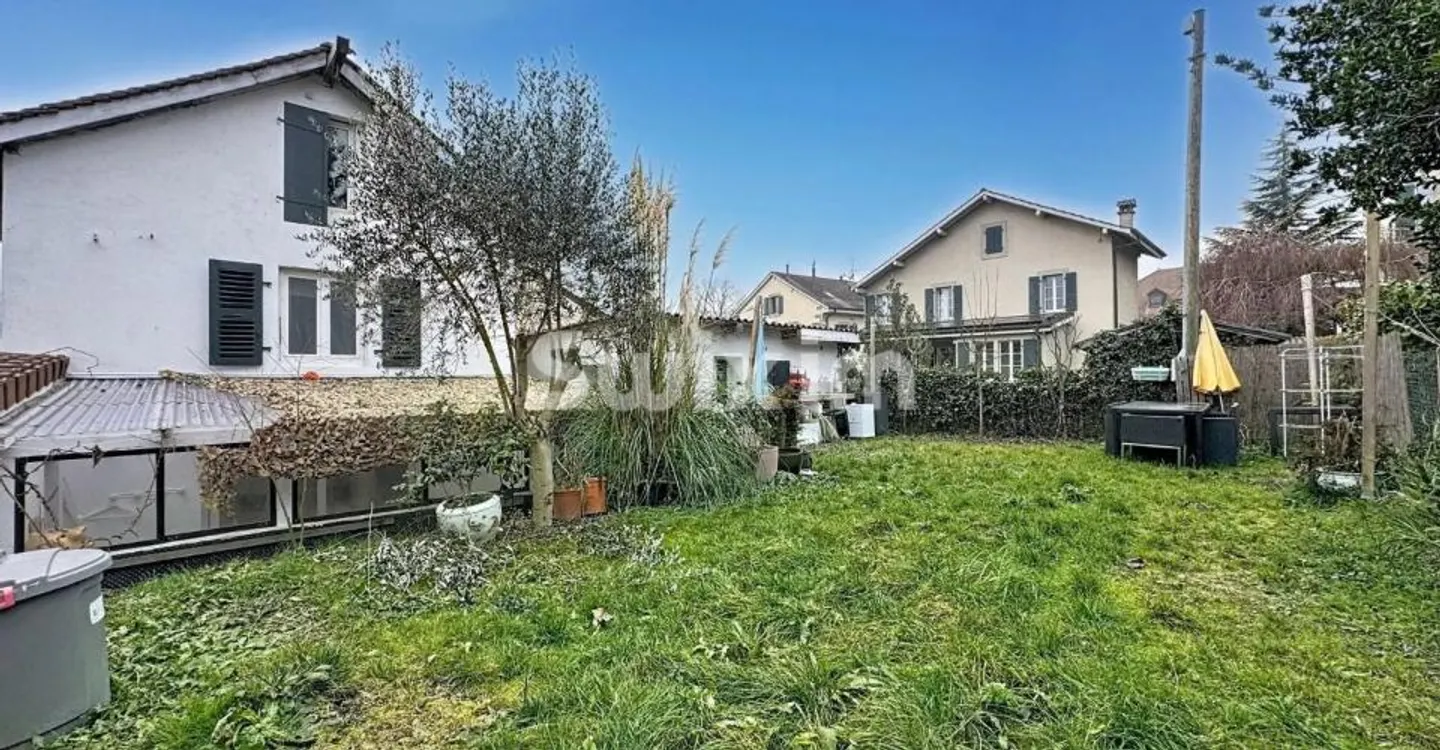 Schönes Dorfhaus in Vernier - Foto 1 von 8