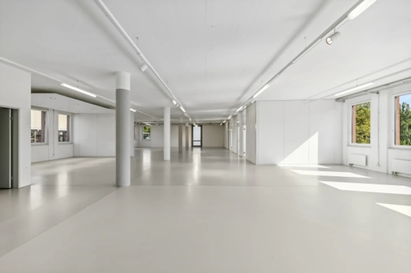 Helle Büroräume mit Flexibilität - Foto 2 von 7