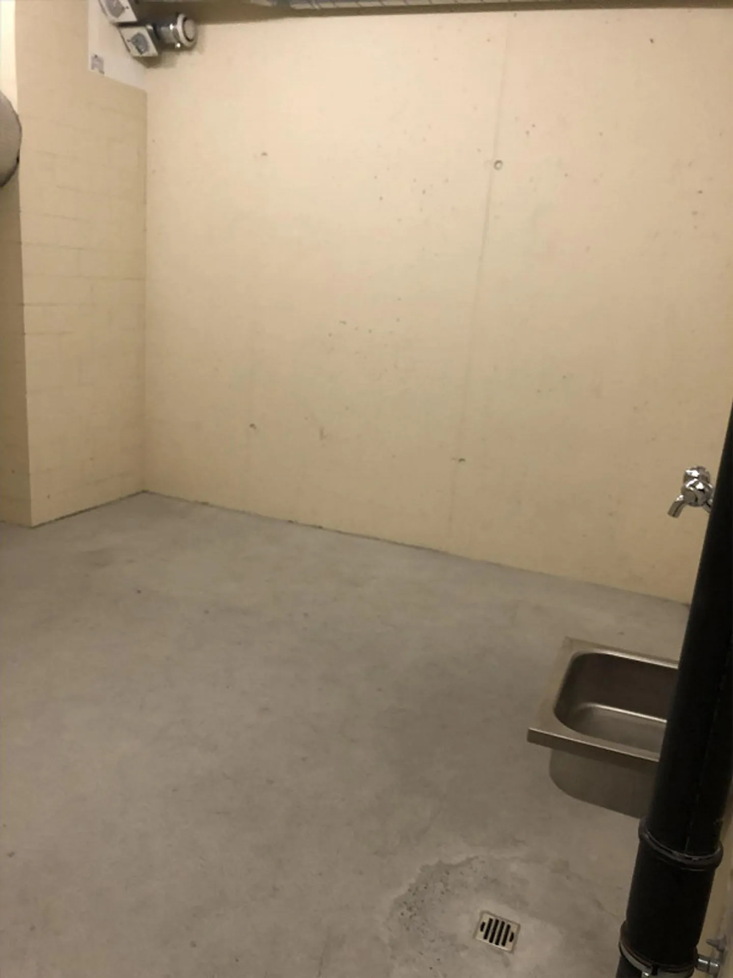 Espace de stockage de 21 m2 à la gare de Chur - Photo 3 sur 4