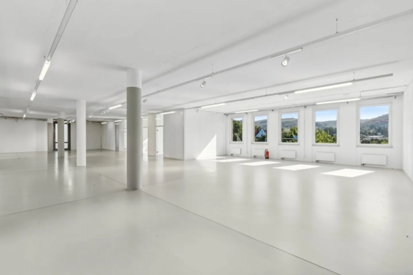 Helle Büroräume mit Flexibilität - Foto 3 von 7