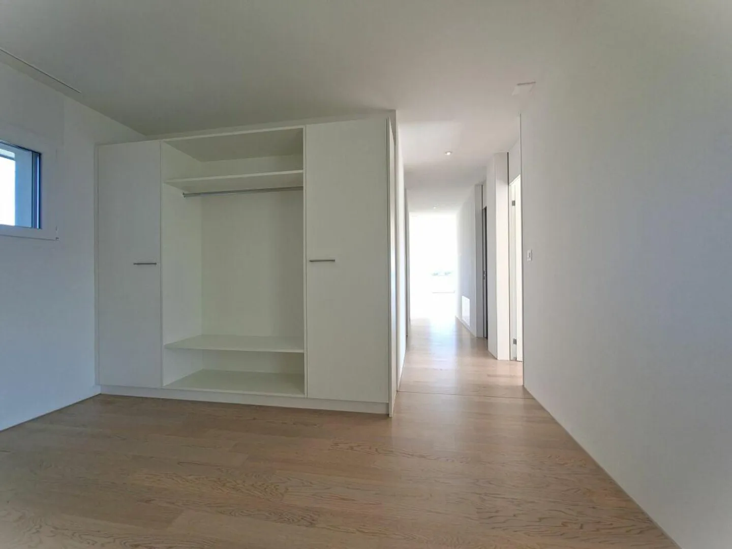 Top 5.5-Room Penthouse Apartment in Aarberg - Photo 10 of 11