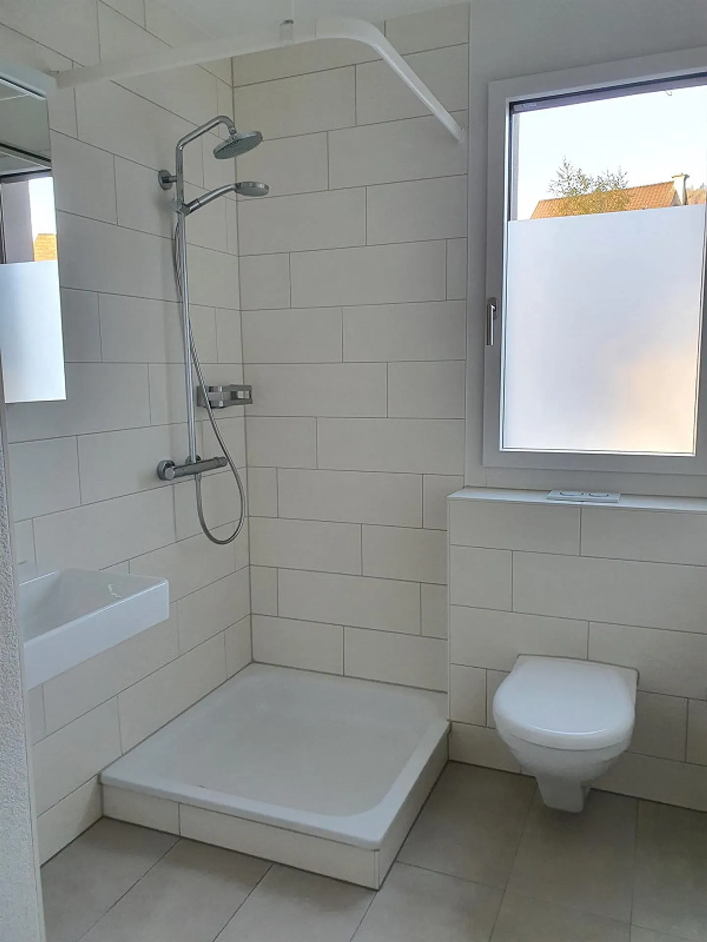 Spacious and Central - Photo 11 of 11