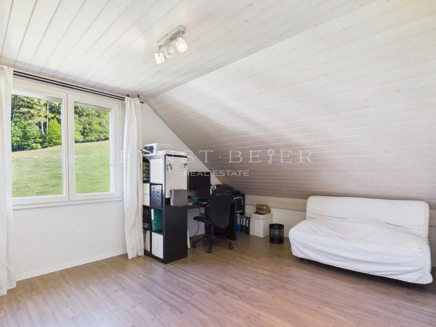 Schöne individuelle Villa in einer ruhigen und grünen Umgebung ohne Einsicht - Foto 8 von 13