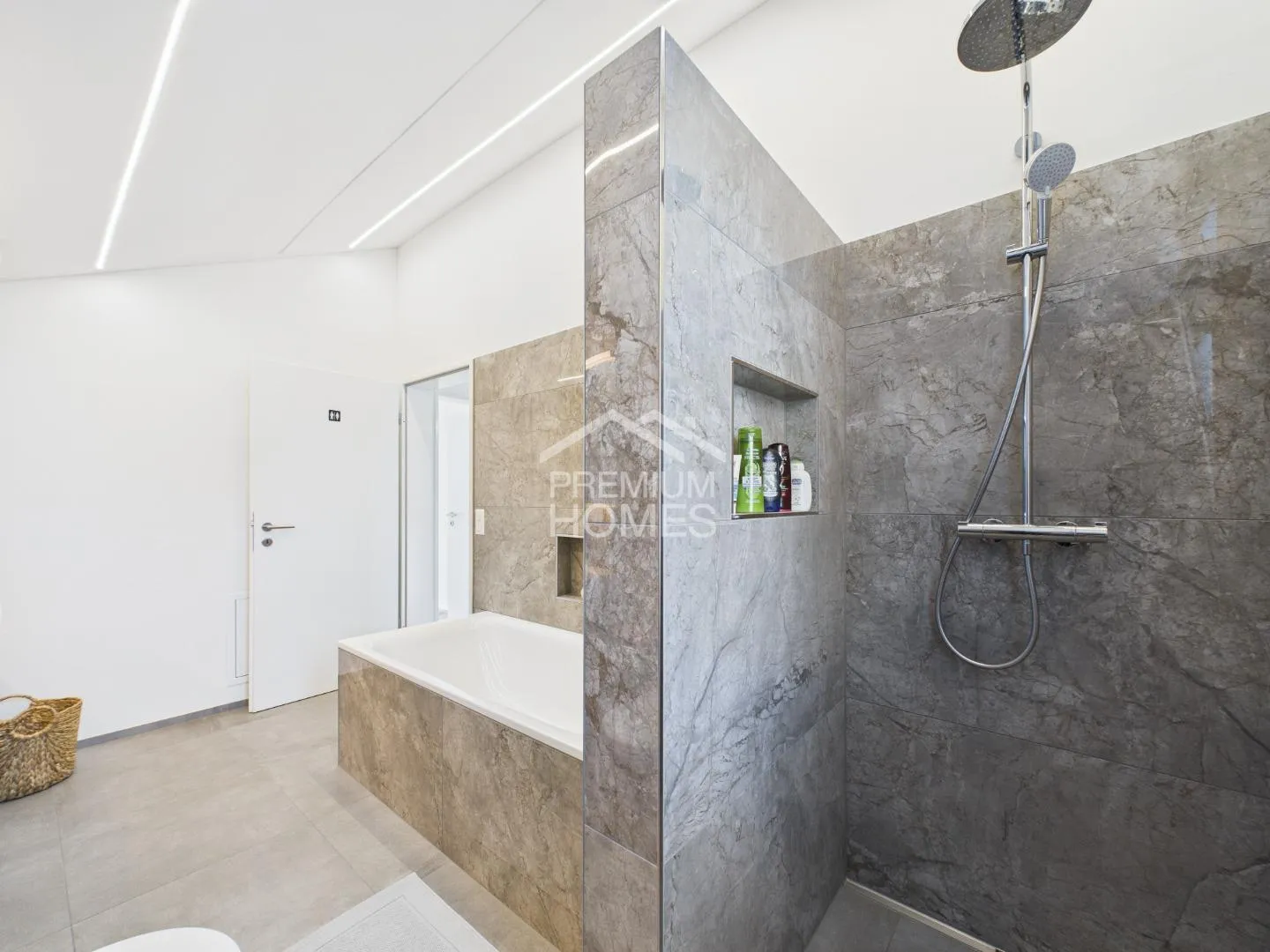 Buy today - move in tomorrow! - Photo 8 of 10