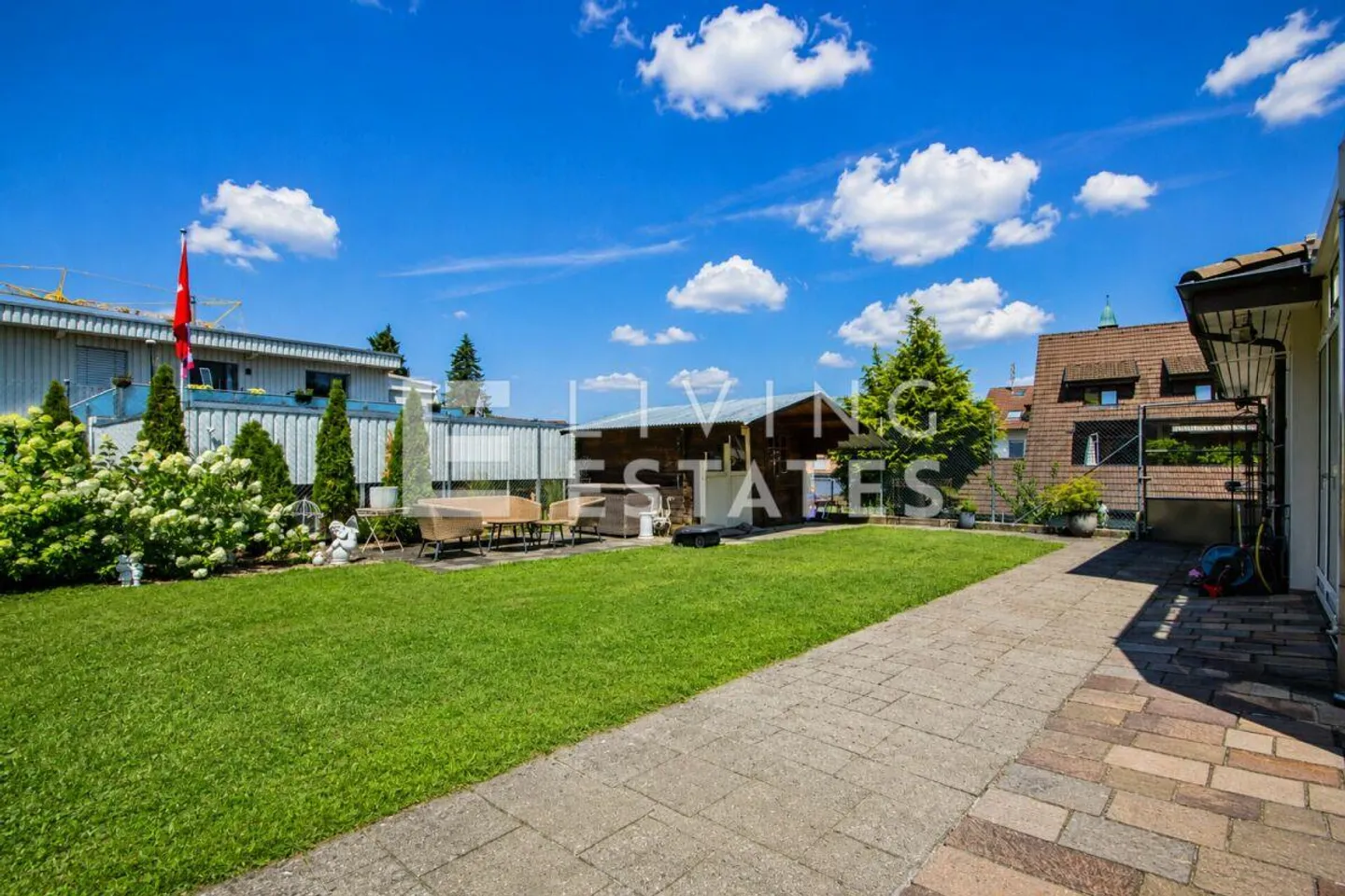 LIVING WITH STYLE - SPACIOUS, GROUND FLOOR, RENOVATED - Photo 14 of 18