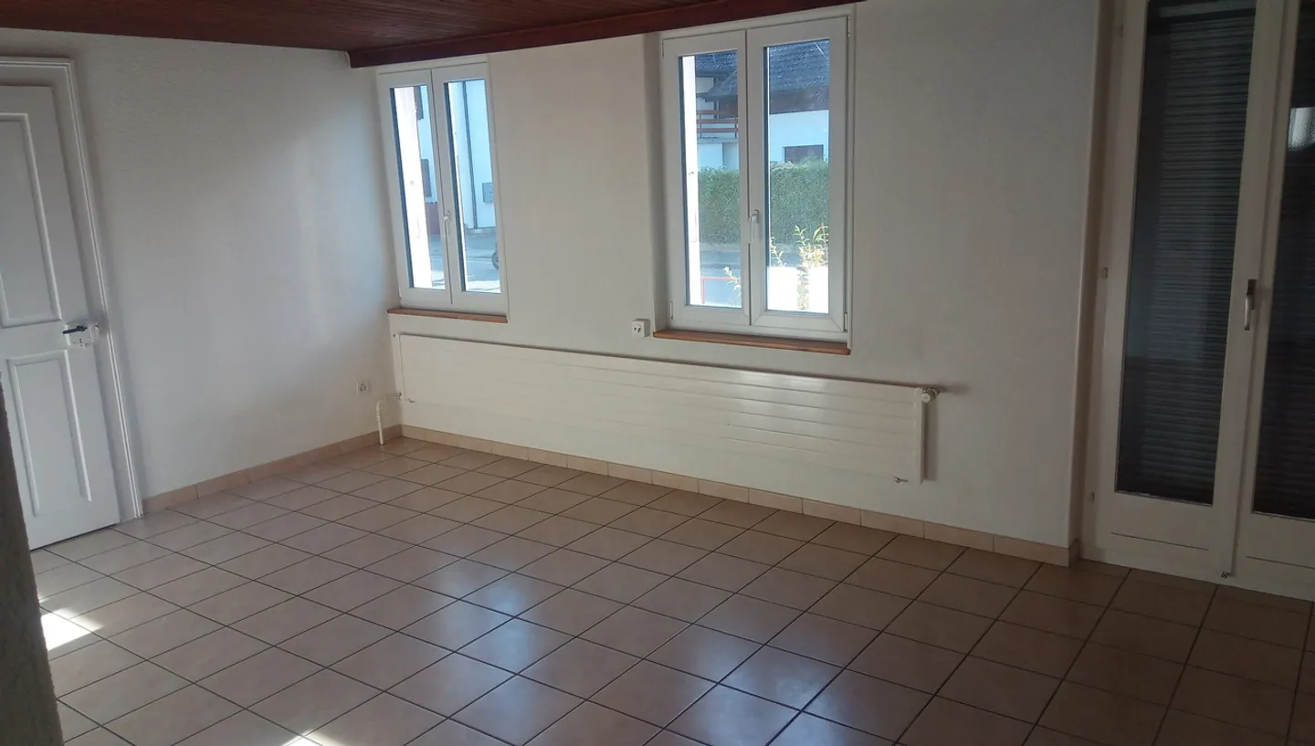 3-room apartment - Photo 1 of 9
